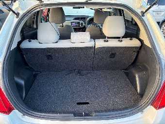 TOYOTA VITZ 2013 Image 7