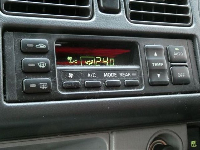 MAZDA BONGO FRIENDEE 2003 Image 32