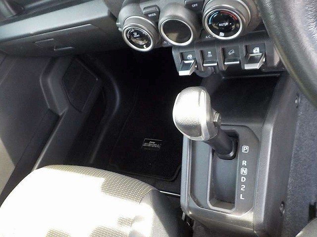 SUZUKI JIMNY SIERRA 2022 Image 25