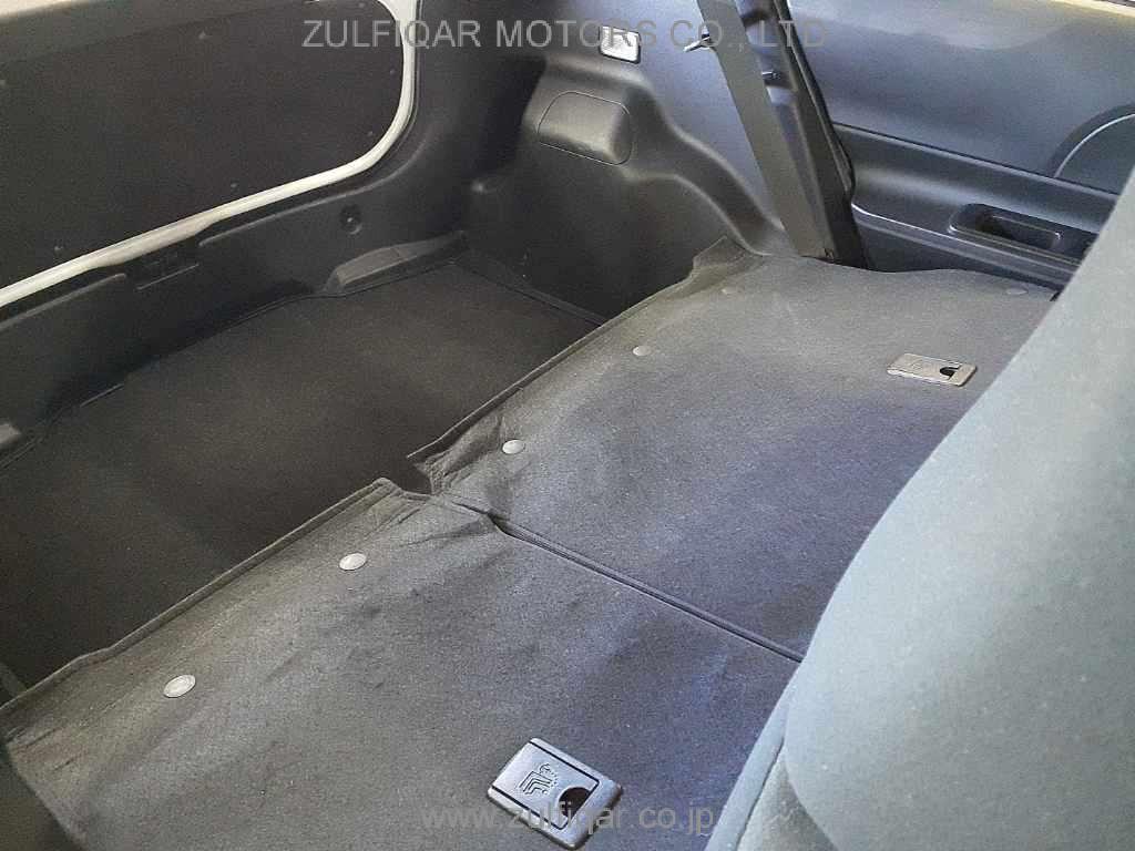 TOYOTA AQUA 2015 Image 11