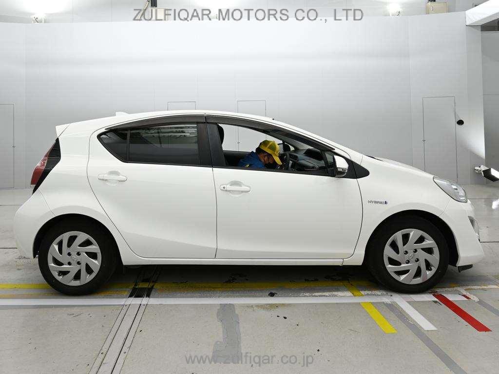 TOYOTA AQUA 2015 Image 3