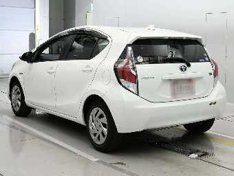 TOYOTA AQUA 2015 Image 6