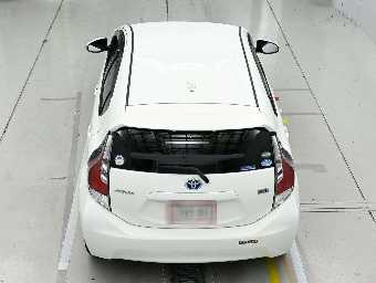 TOYOTA AQUA 2015 Image 8