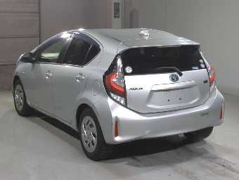 TOYOTA AQUA 2019 Image 4