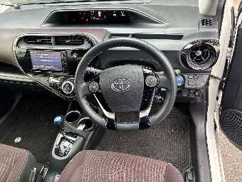 TOYOTA AQUA 2019 Image 6