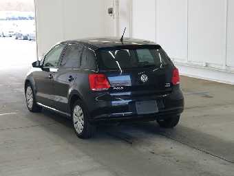 VOLKSWAGEN POLO 2012 Image 2