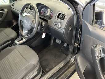 VOLKSWAGEN POLO 2012 Image 4
