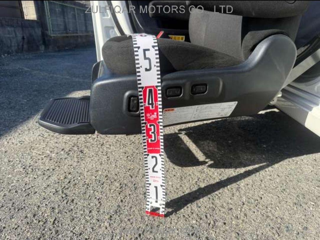 TOYOTA ESQUIRE 2020 Image 12