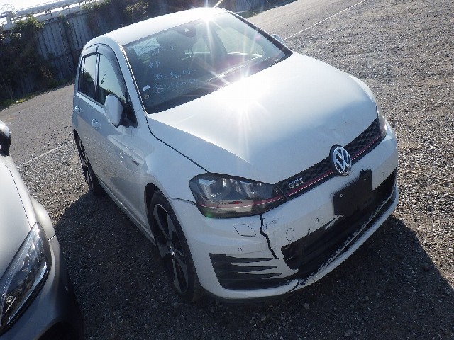 VOLKSWAGEN GOLF GTI 2017 Image 42