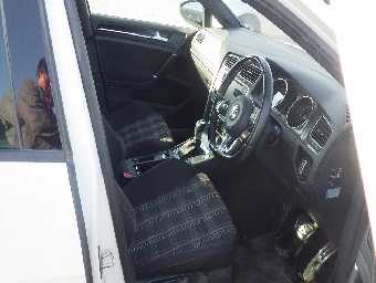 VOLKSWAGEN GOLF GTI 2017 Image 9