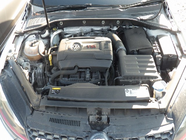VOLKSWAGEN GOLF GTI 2017 Image 56