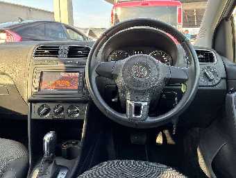 VOLKSWAGEN POLO 2013 Image 6