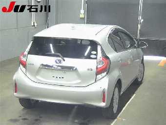 TOYOTA AQUA 2019 Image 2