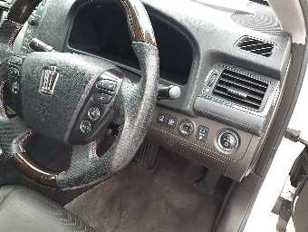 TOYOTA CROWN HYBRID 2008 Image 9