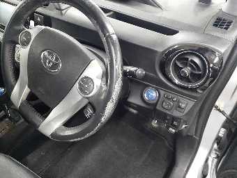 TOYOTA AQUA 2016 Image 9