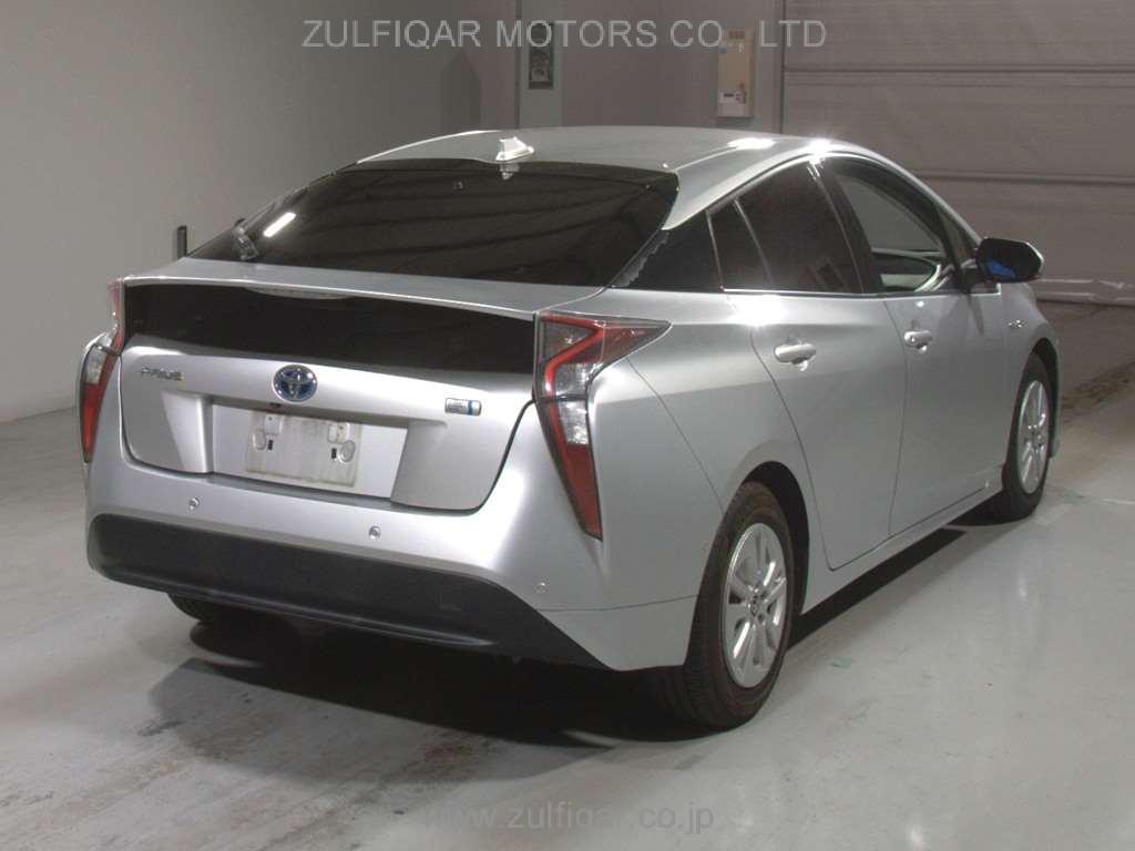 TOYOTA PRIUS 2018 Image 2