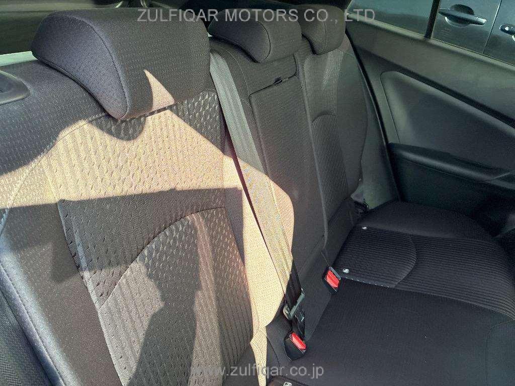 TOYOTA PRIUS 2018 Image 7