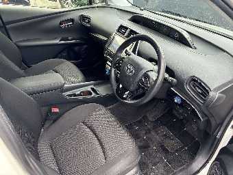 TOYOTA PRIUS 2019 Image 5