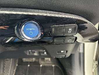 TOYOTA PRIUS 2019 Image 10