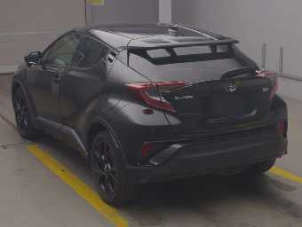 TOYOTA C-HR 2019 Image 4