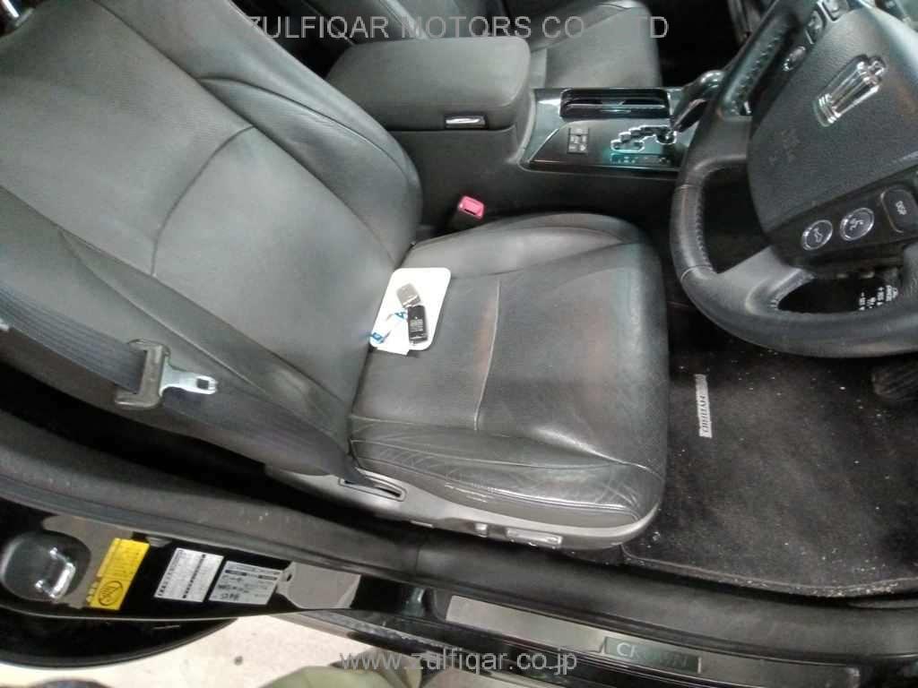 TOYOTA CROWN HYBRID 2008 Image 8