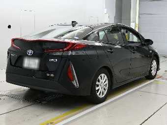 TOYOTA PRIUS PHV 2020 Image 2