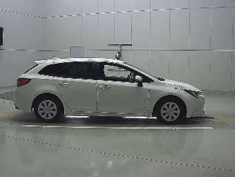 TOYOTA COROLLA TOURING 2020 Image 3