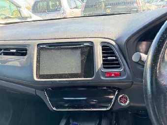 HONDA VEZEL 2015 Image 6