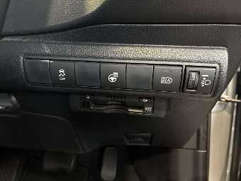 TOYOTA COROLLA TOURING 2020 Image 6