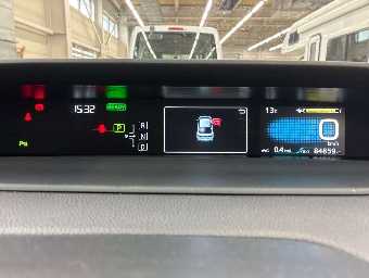 TOYOTA PRIUS 2021 Image 10