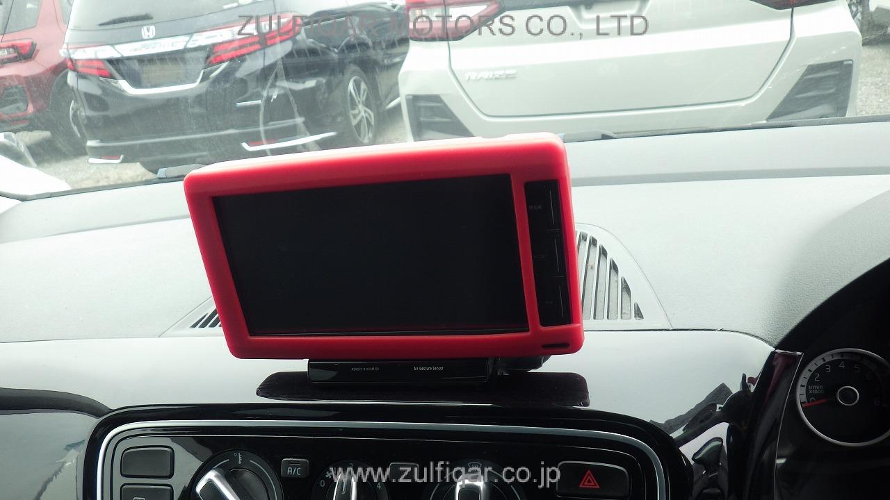 VOLKSWAGEN UP! 2013 Image 7