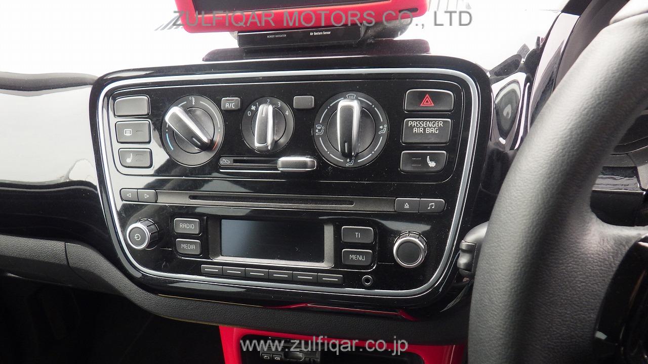 VOLKSWAGEN UP! 2013 Image 8
