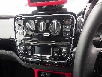VOLKSWAGEN UP! 2013 Image 8