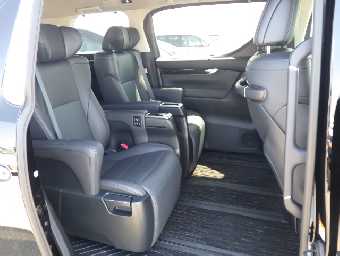 TOYOTA ALPHARD 2022 Image 8