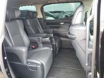 TOYOTA ALPHARD 2022 Image 8