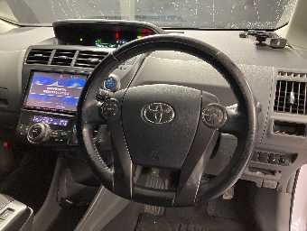 TOYOTA PRIUS ALPHA 2014 Image 3