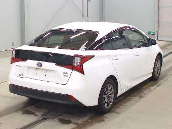 TOYOTA PRIUS 2021 Image 2