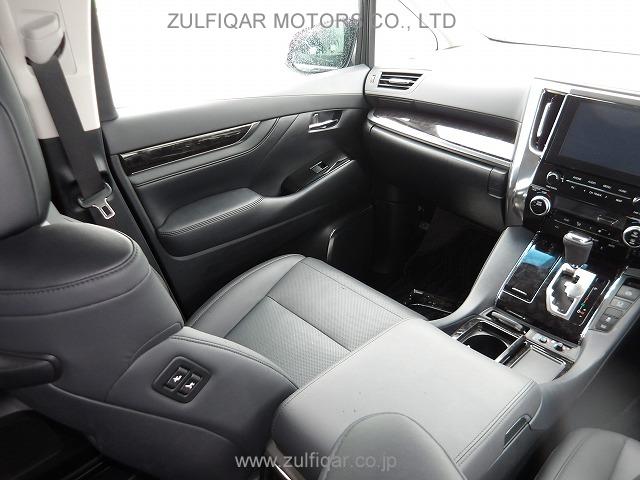 TOYOTA ALPHARD 2022 Image 6