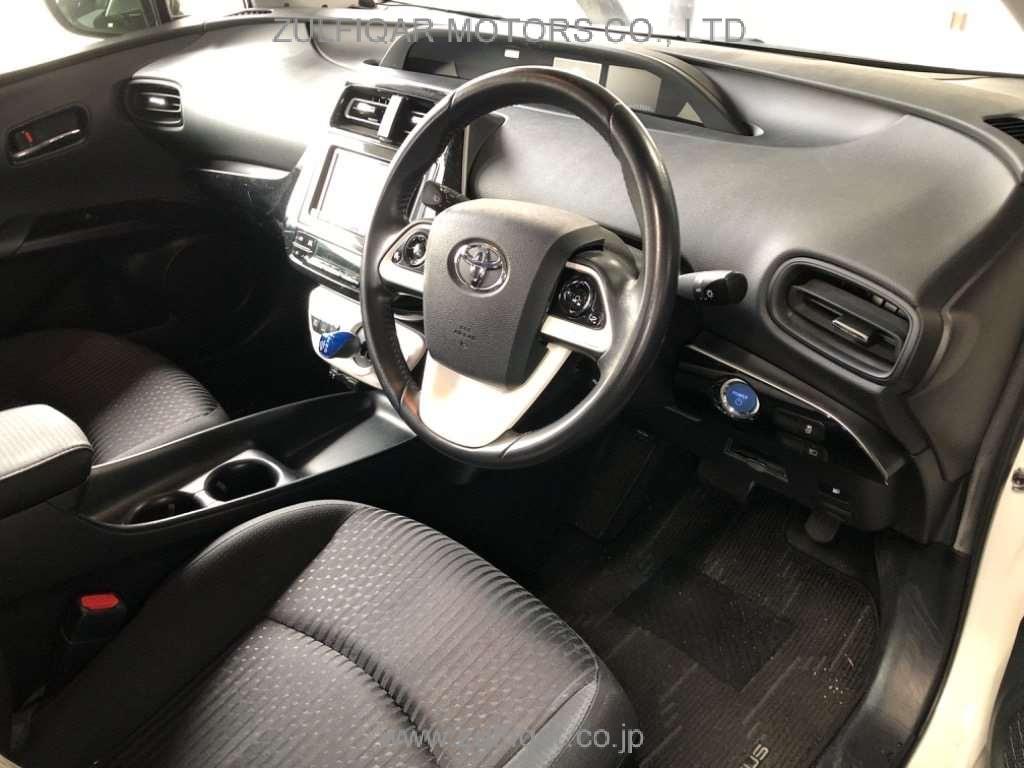 TOYOTA PRIUS 2018 Image 5
