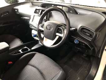 TOYOTA PRIUS 2018 Image 5