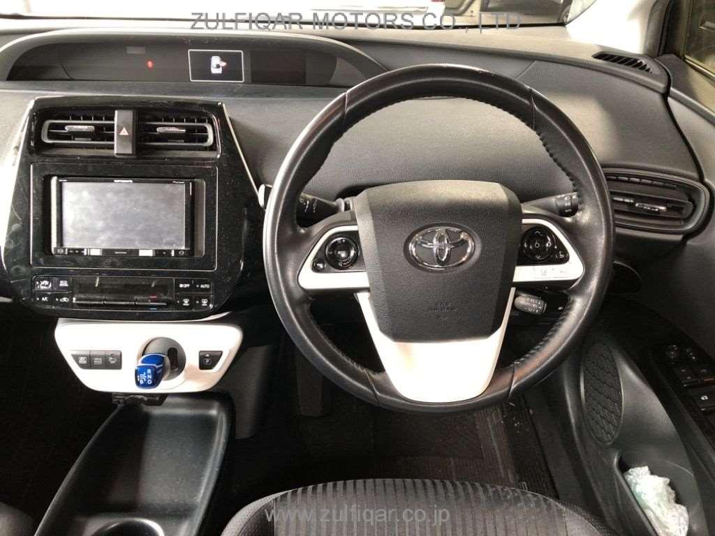 TOYOTA PRIUS 2018 Image 6