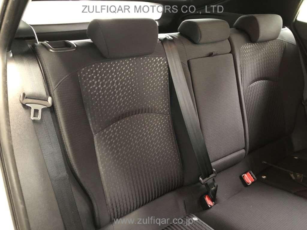 TOYOTA PRIUS 2018 Image 7