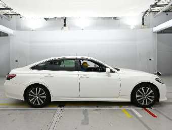 TOYOTA CROWN HYBRID 2020 Image 3