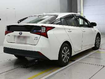 TOYOTA PRIUS 2019 Image 2