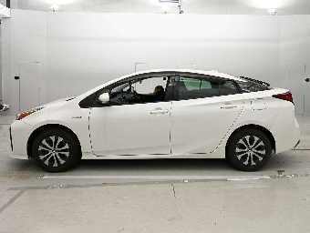 TOYOTA PRIUS 2019 Image 4