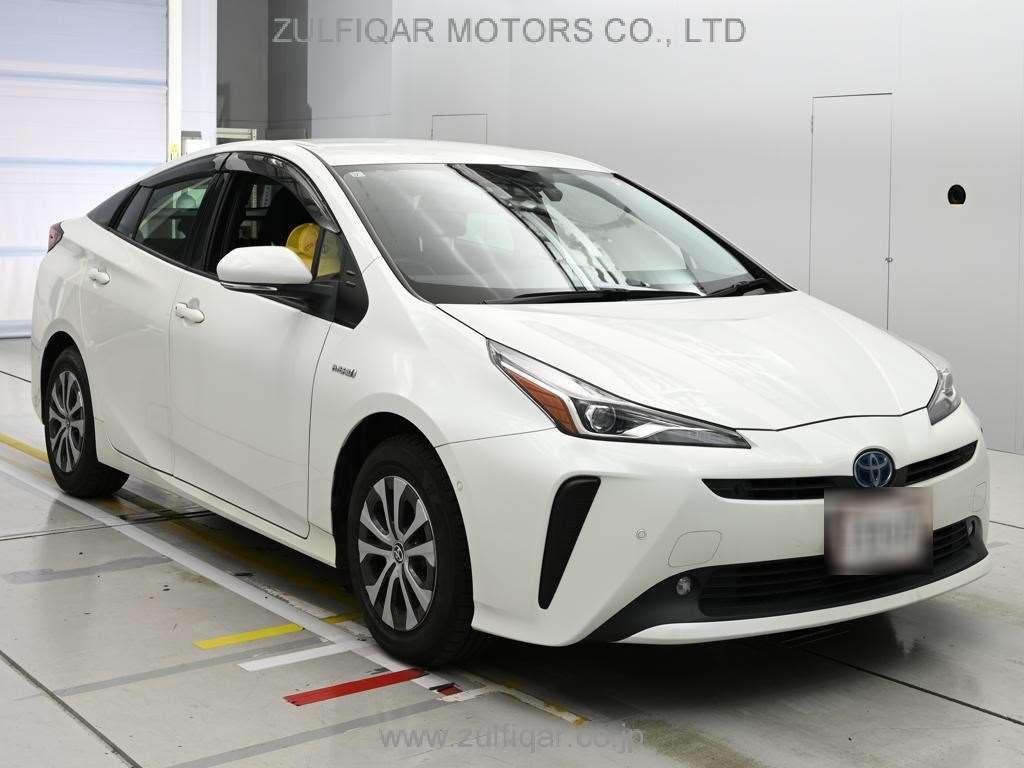 TOYOTA PRIUS 2019 Image 5