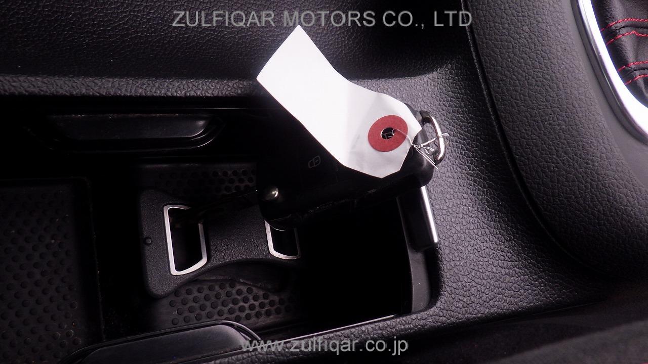 VOLKSWAGEN GOLF 2013 Image 8