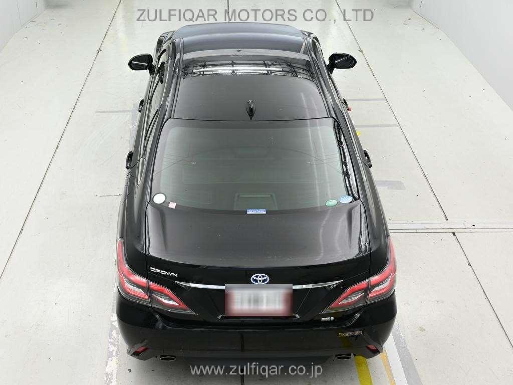 TOYOTA CROWN HYBRID 2019 Image 8