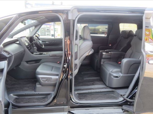 TOYOTA ALPHARD 2025 Image 32