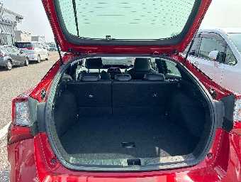 TOYOTA PRIUS 2021 Image 8